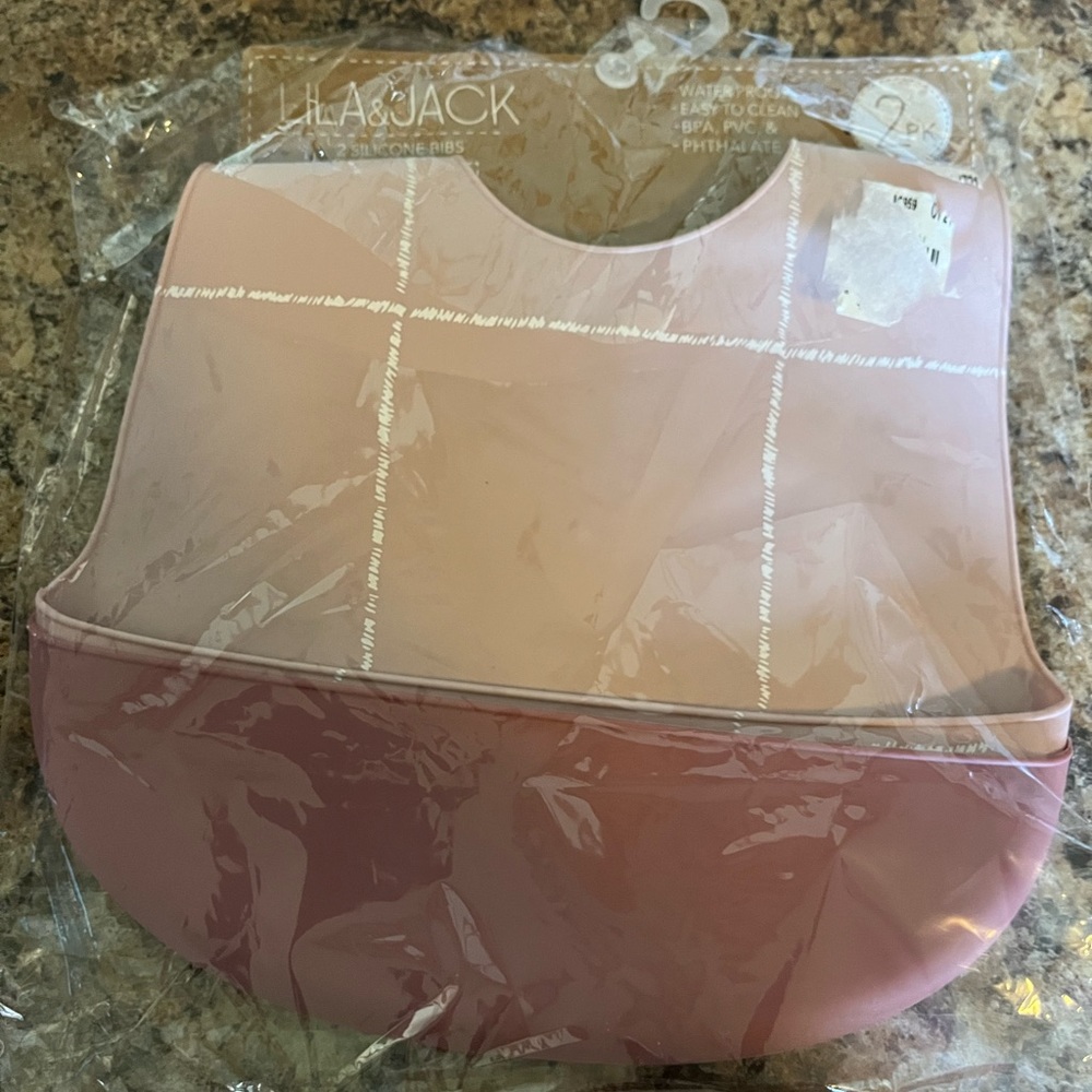 Lila & Jack 2 pk silicone bibs